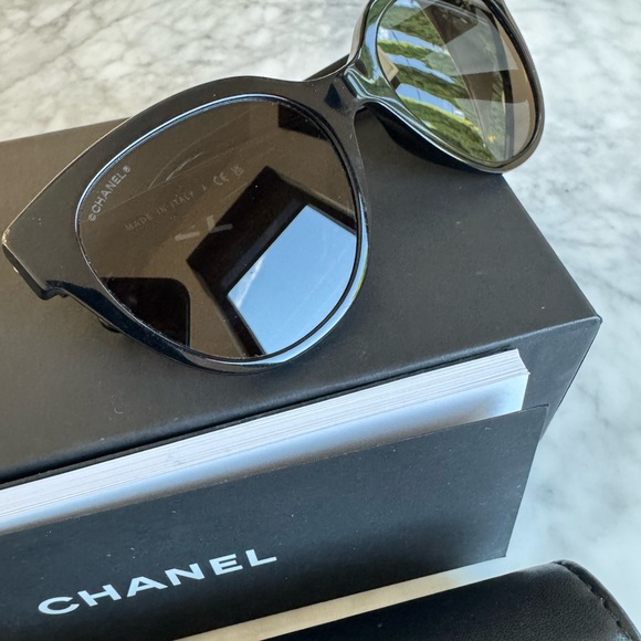 CHANEL Butterfly Sunglasses - Picture 4 of 8